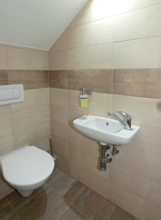 Apartman Pod Skalou V Ceskem Raji Besedice Exterior foto