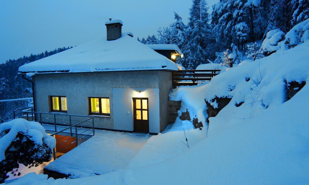 Apartman Pod Skalou V Ceskem Raji Besedice Exterior foto